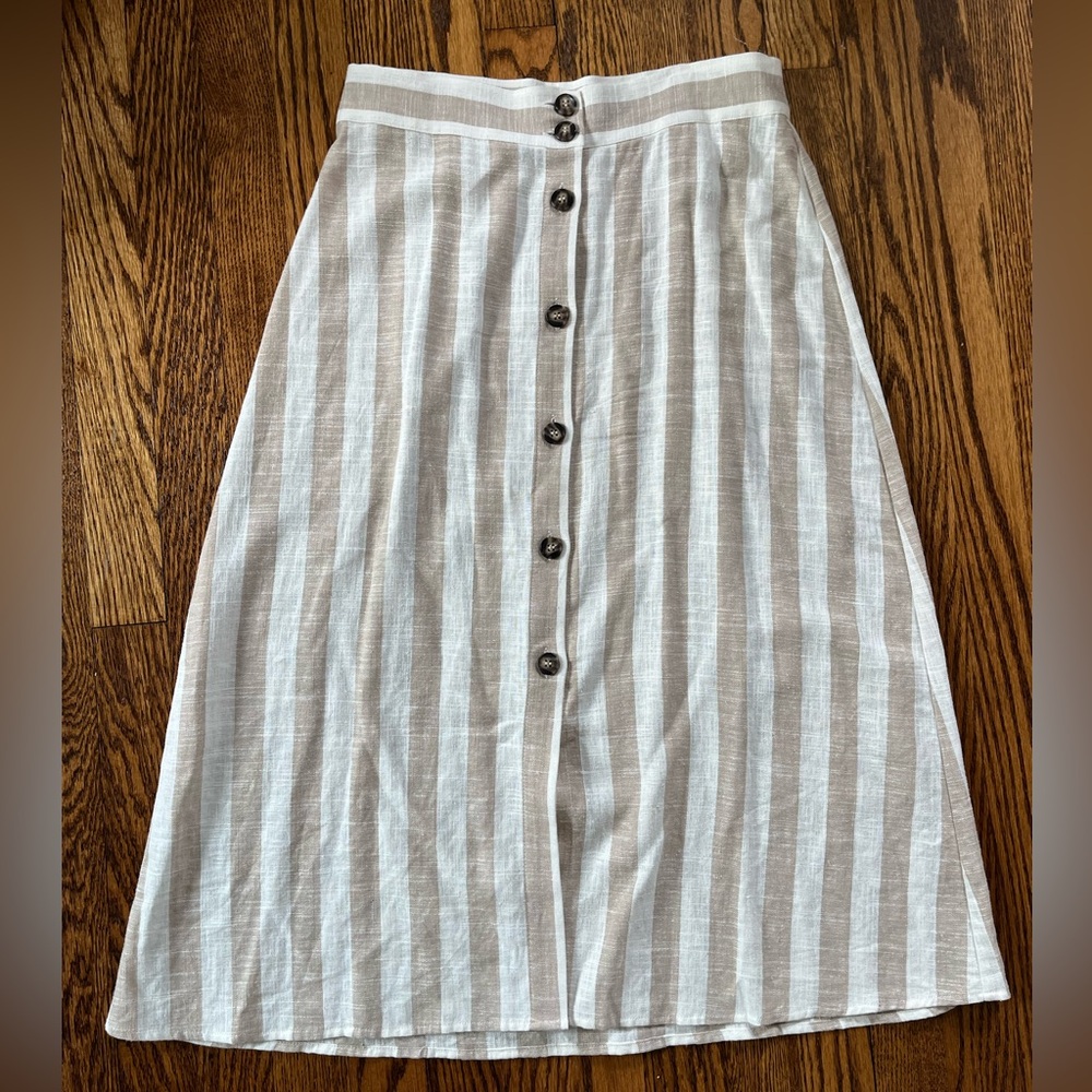H&M White and Light Gray Vertical Stripe A-Line Button-Front Skirt